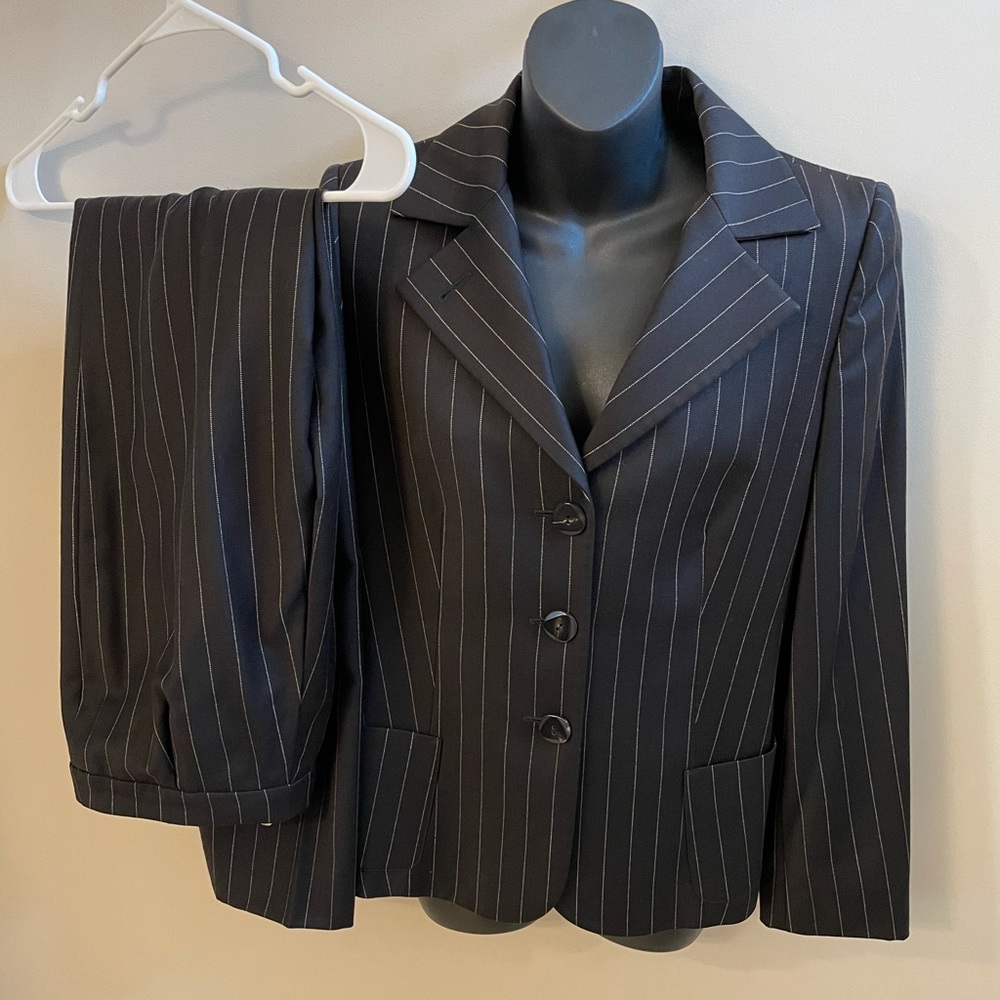 ARMANI Collezioni Pantsuit *LIKE NEW*